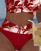 DÉCOUPE BIKINI BRETELLES