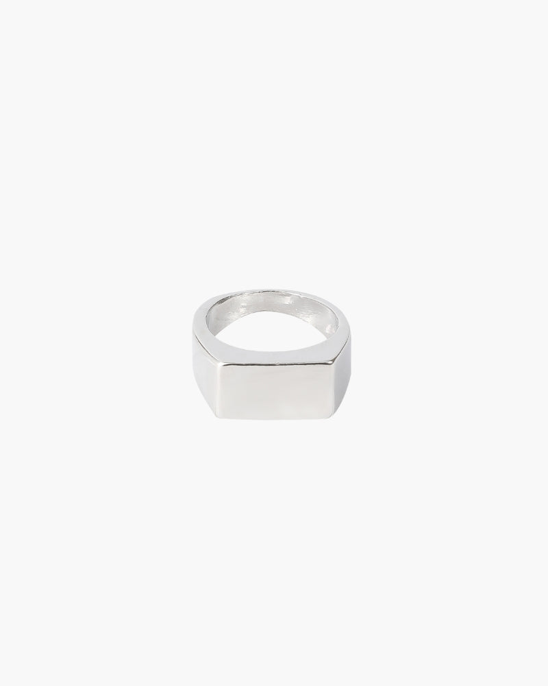 ALEXANDRINE BAGUE SIGNATURE