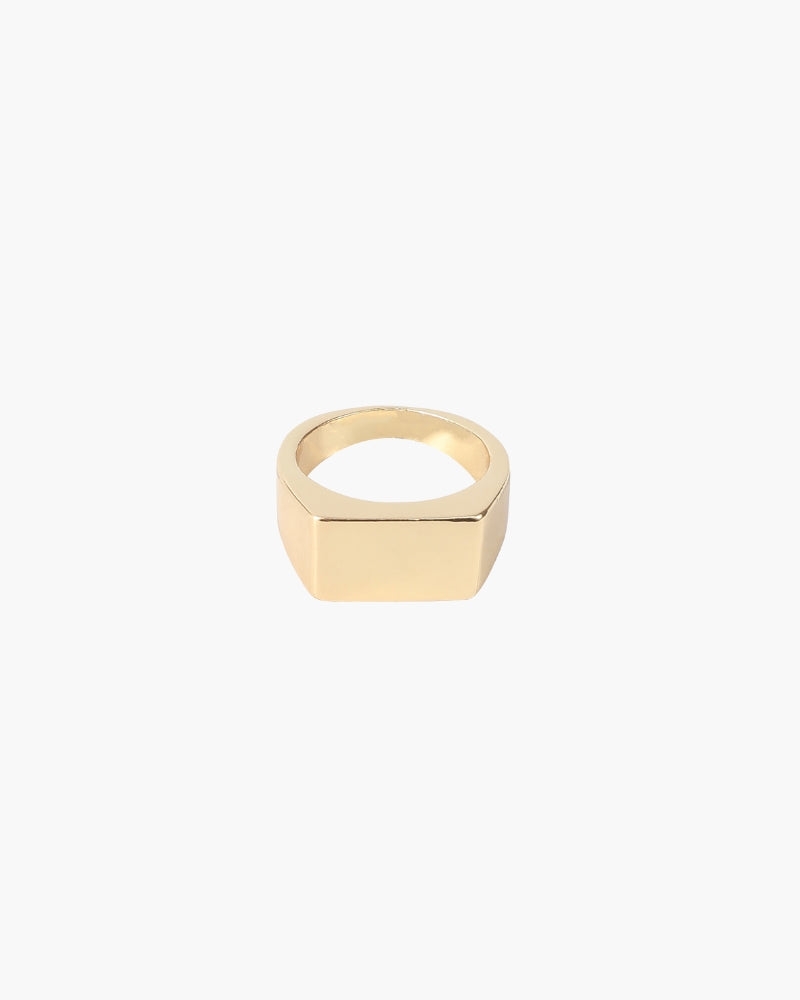 ALEXANDRINE BAGUE SIGNATURE