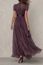 FLAVIA - ROBE LONGUE VIOLETTE AVEC ENCOLURE GOUTTE ET BORDURE EN DENTELLE DE MOUSSELINE