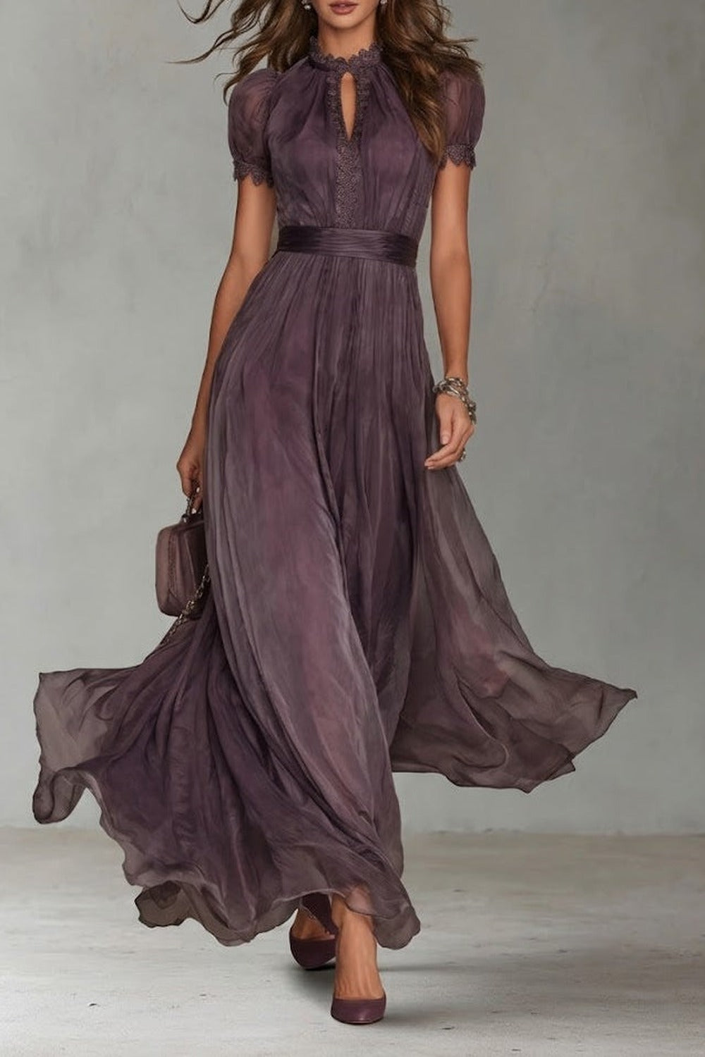 FLAVIA - ROBE LONGUE VIOLETTE AVEC ENCOLURE GOUTTE ET BORDURE EN DENTELLE DE MOUSSELINE