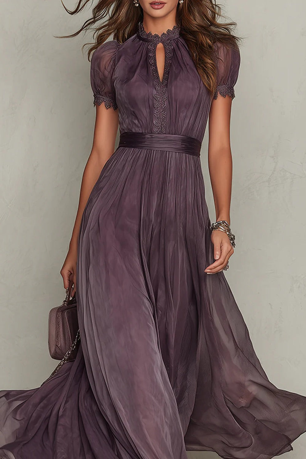 FLAVIA - ROBE LONGUE VIOLETTE AVEC ENCOLURE GOUTTE ET BORDURE EN DENTELLE DE MOUSSELINE
